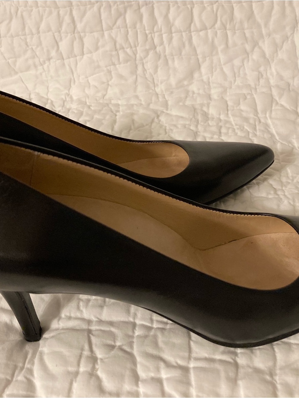 Inez Lola Women's Black Pointed-Toe Mid Heel Pumps